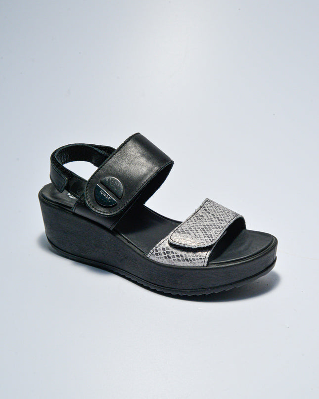 IGI&CO C.C 8200 SANDALO CON ZEPPA NERO