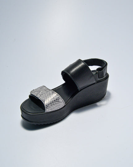 IGI&CO C.C 8200 SANDALO CON ZEPPA NERO